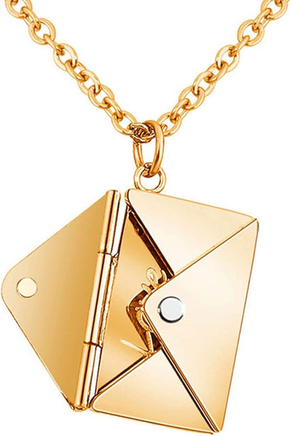 Collar Sobre Carta de Amor Love You